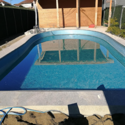 Assemblez votre piscine en un rien de temps avec un kit complet et facile à utiliser Dinan